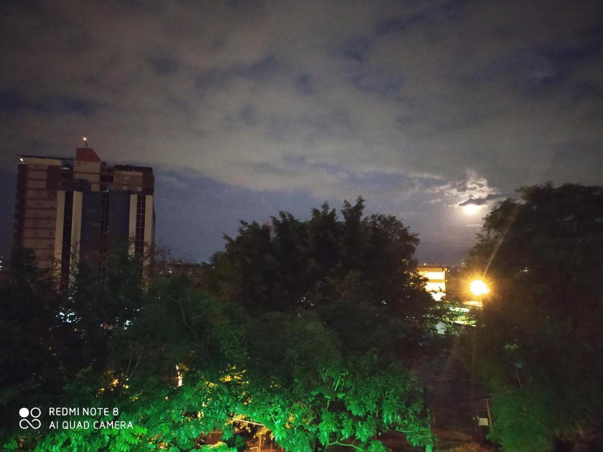 Amplio Y Comodo Apartamento Con Bella Vista En Pleno Centro Ciudad del Este Eksteriør billede