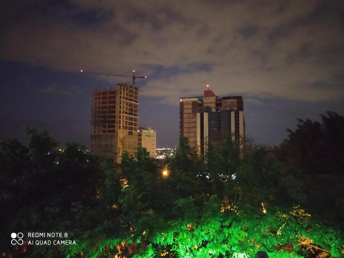 Amplio Y Comodo Apartamento Con Bella Vista En Pleno Centro Ciudad del Este Eksteriør billede