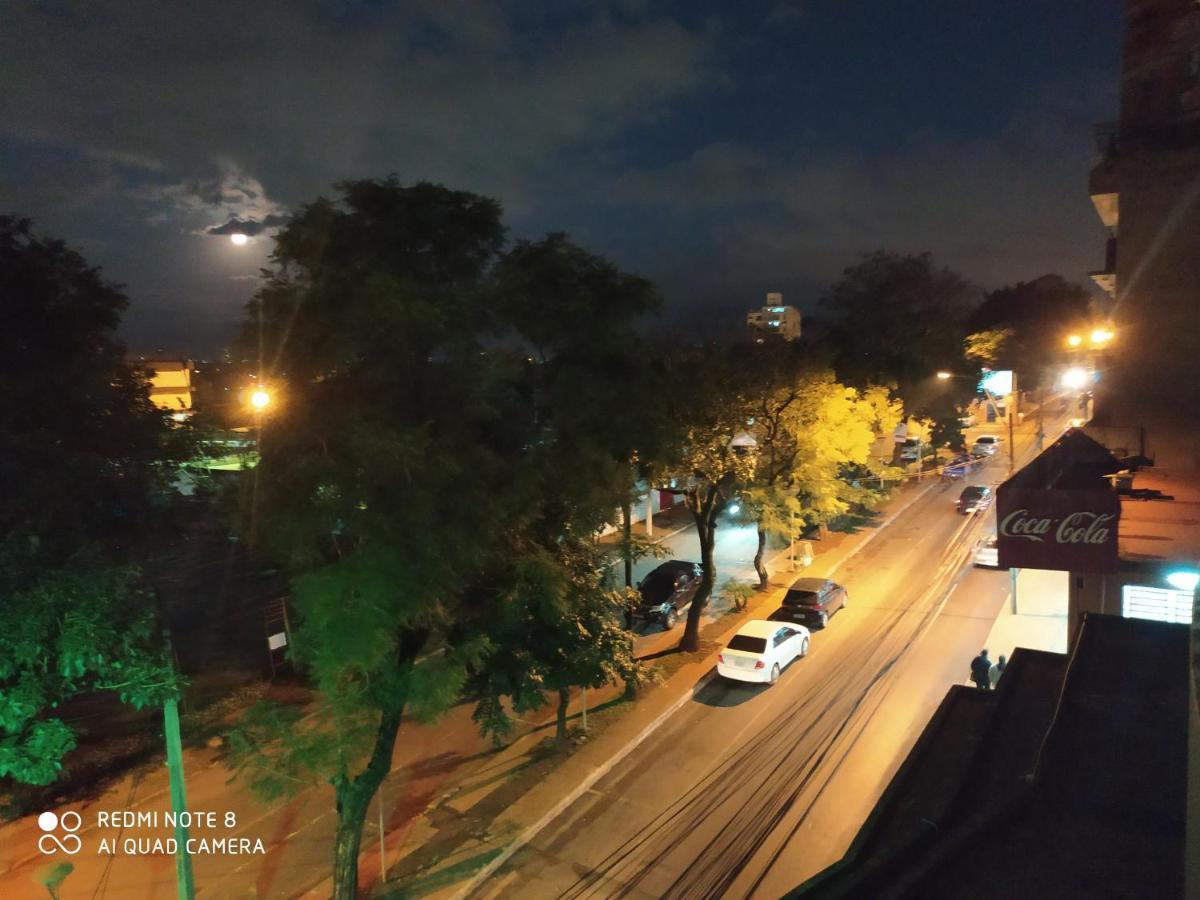 Amplio Y Comodo Apartamento Con Bella Vista En Pleno Centro Ciudad del Este Eksteriør billede
